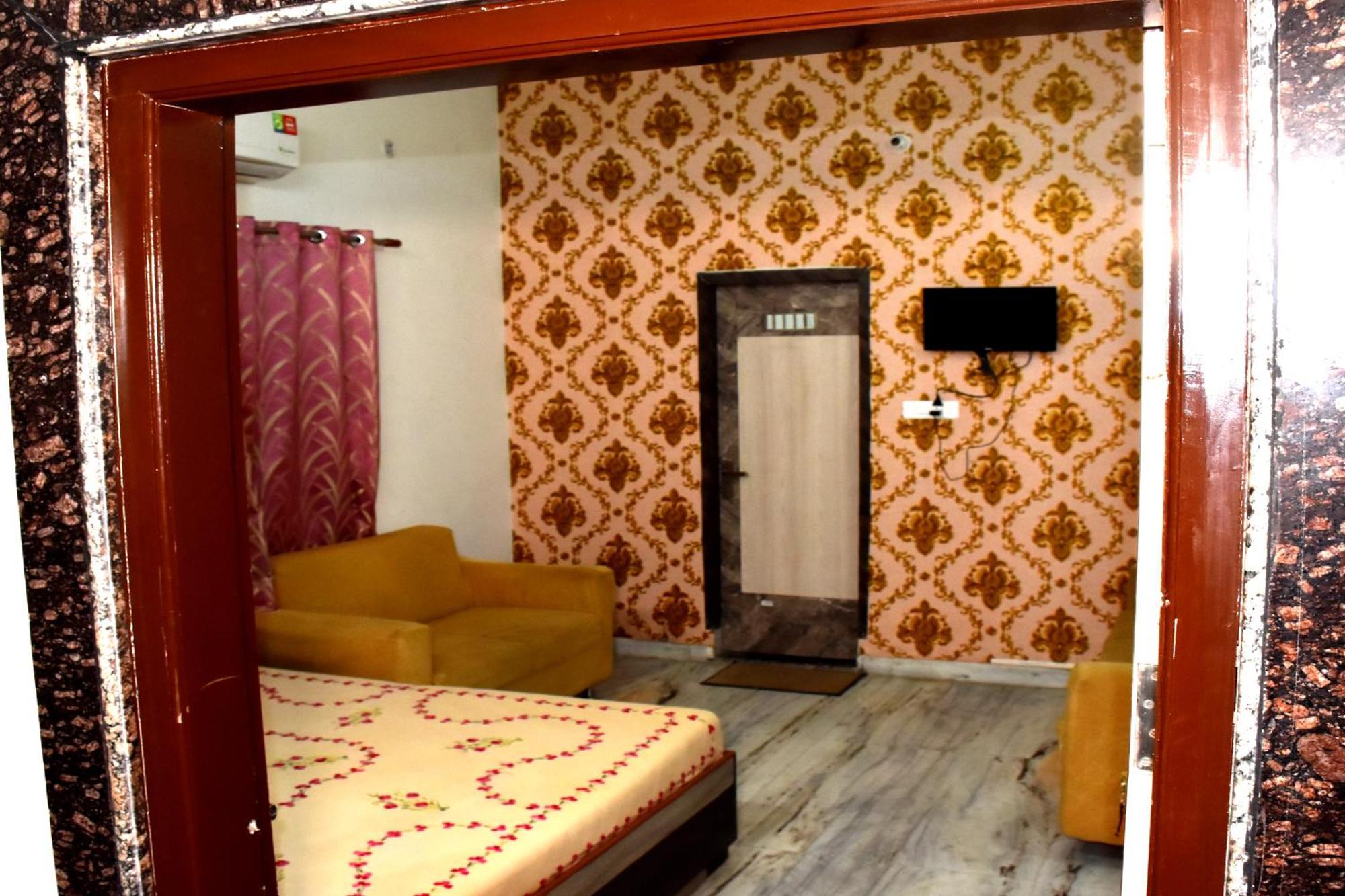 Ramaya Home Stay Varanasi Ngoại thất bức ảnh