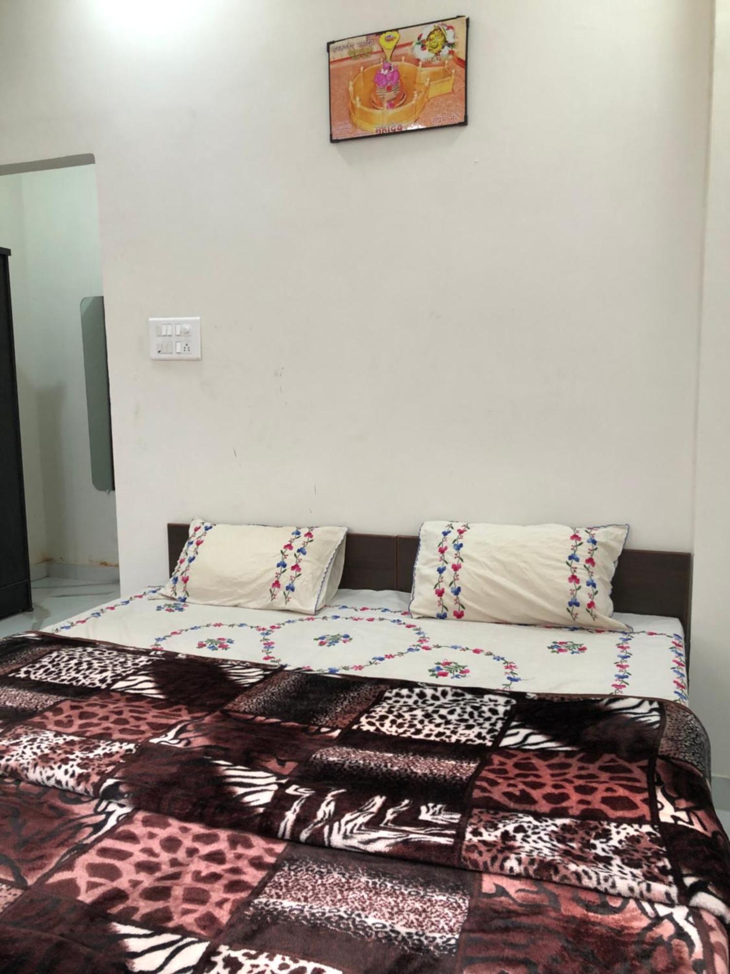 Ramaya Home Stay Varanasi Ngoại thất bức ảnh