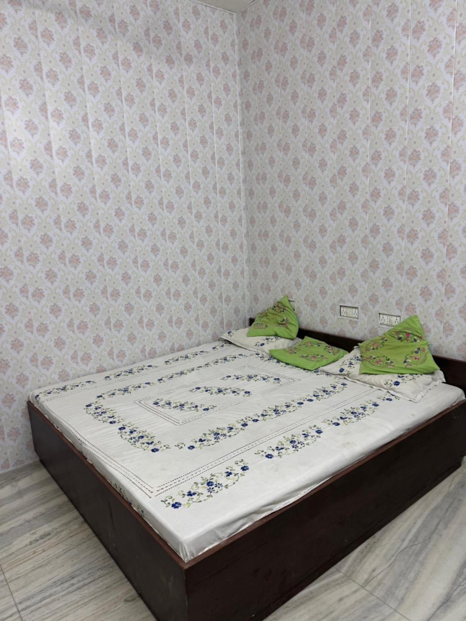 Ramaya Home Stay Varanasi Ngoại thất bức ảnh